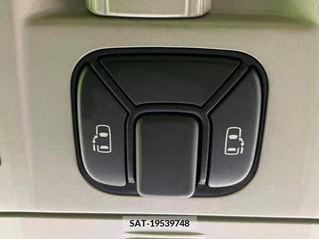 Toyota ALPHARD 2013-07 330111-4
