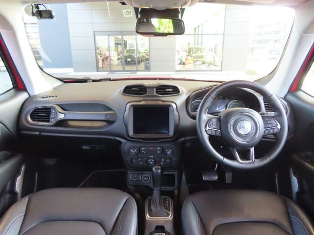 Jeep RENEGADE 2020-10 26582-12