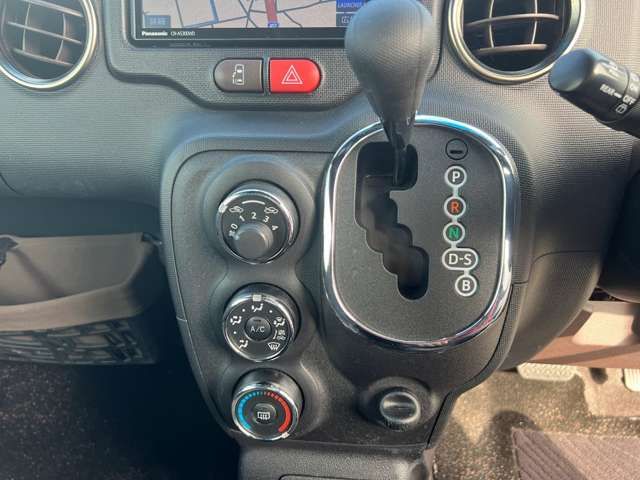Toyota SPADE 2016-09 184829-17