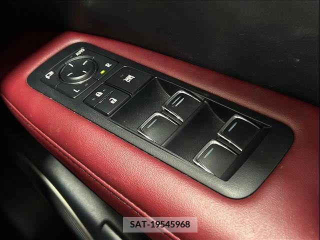 Lexus RX 2016-02 298642-15