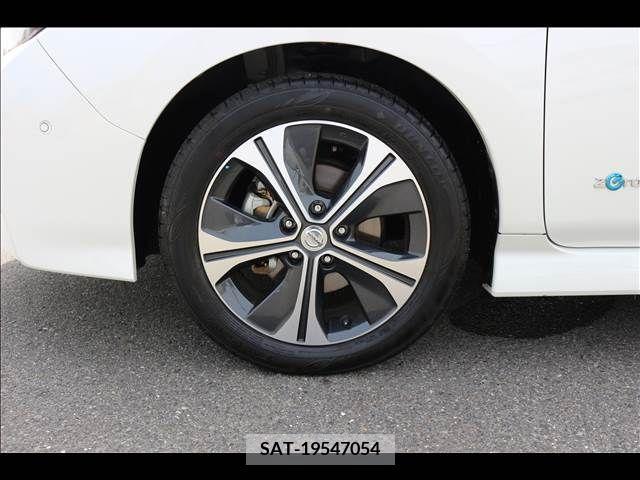 Nissan LEAF 2018-03 387127-18