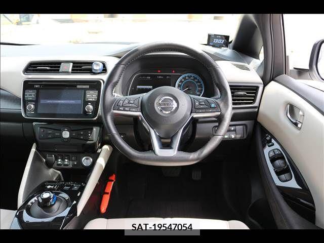 Nissan LEAF 2018-03 387127-26