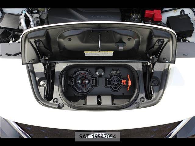Nissan LEAF 2018-03 387127-15