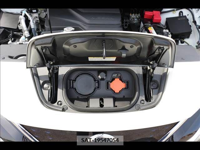 Nissan LEAF 2018-03 387127-14