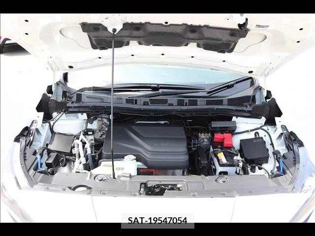 Nissan LEAF 2018-03 387127-13