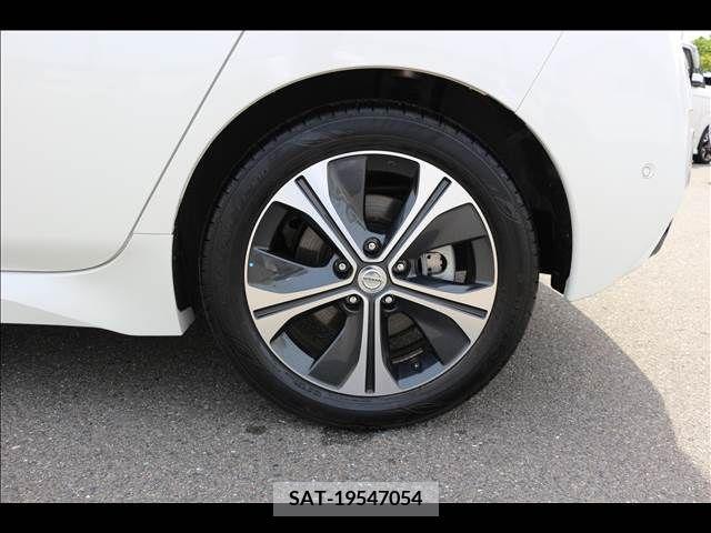 Nissan LEAF 2018-03 387127-19