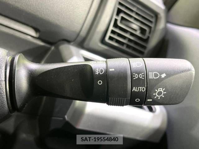 Daihatsu WAKE 2018-08 329642-6