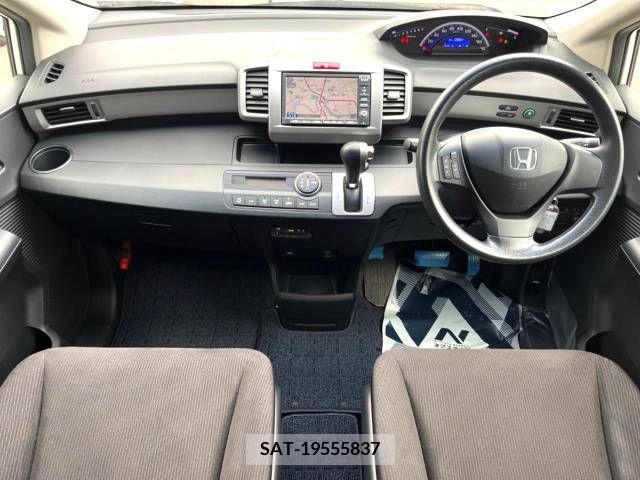 Honda FREED 2011-08 302841-1