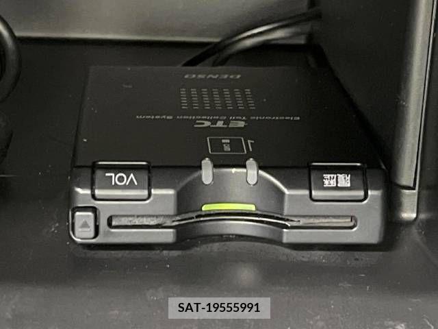 Nissan JUKE 2012-09 274000-5