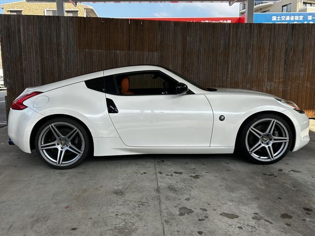 Nissan FAIRLADY Z 2009-01 11714-5