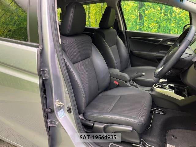 Honda FIT 2017-10 255118-8