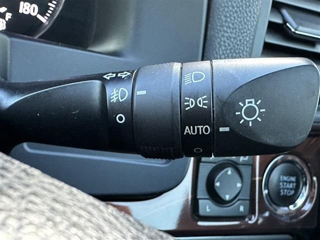 Toyota CROWN SEDAN 2015-07 237-12