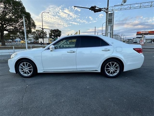 Toyota CROWN SEDAN 2015-07 237-2