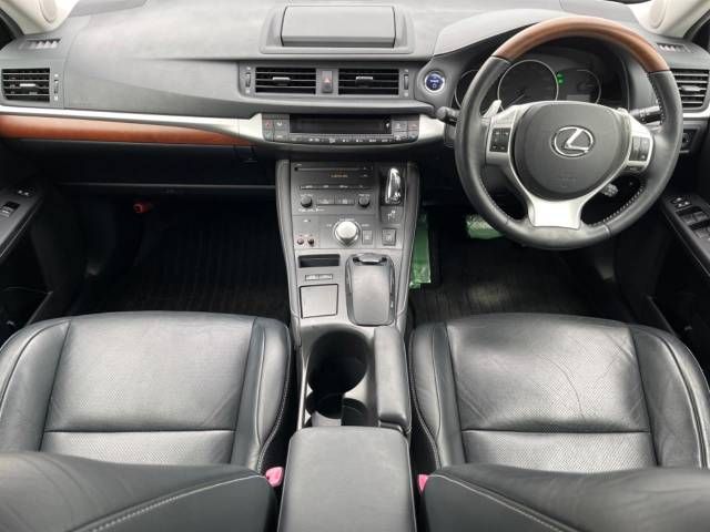 Lexus CT 2011-07 191122-1