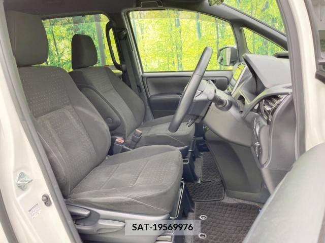 Toyota NOAH 2020-06 321664-8