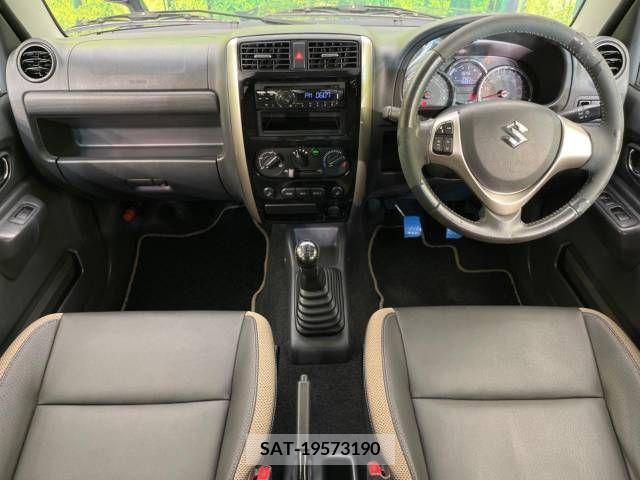 Suzuki JIMNY 2015-11 241188-1