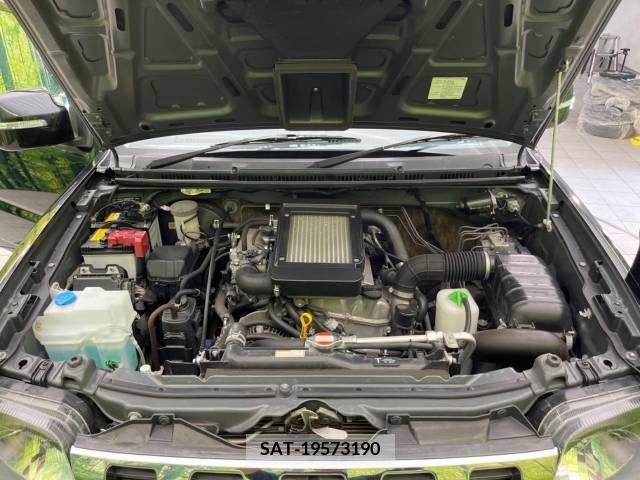 Suzuki JIMNY 2015-11 241188-16