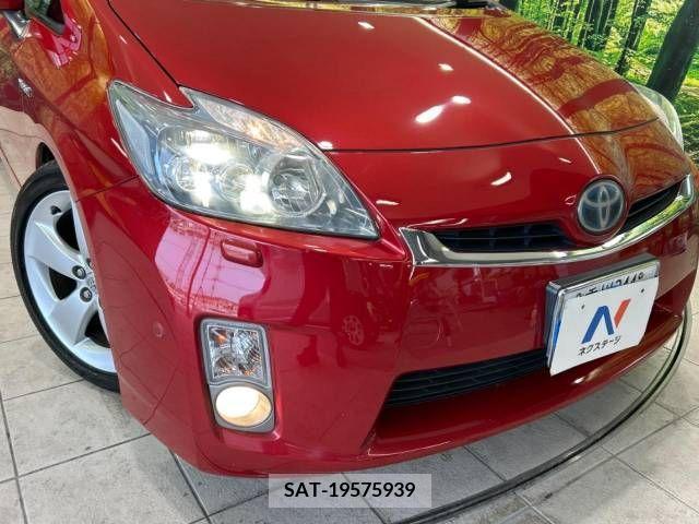 Toyota PRIUS 2011-04 366518-12
