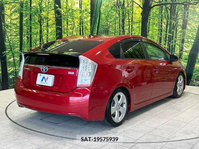 Toyota PRIUS 2011-04 366518-17