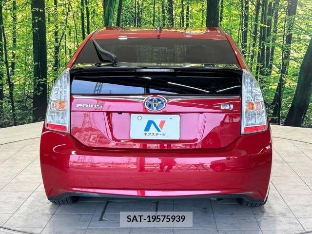 Toyota PRIUS 2011-04 366518-15