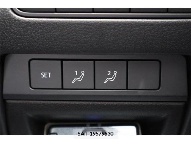 Mazda MAZDA3 2019-06 301049-12