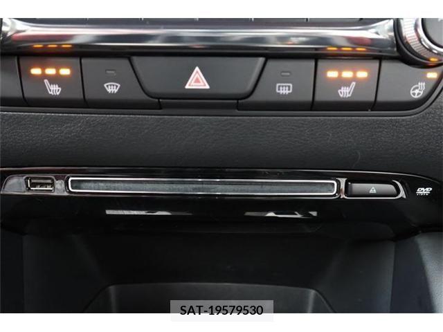 Mazda MAZDA3 2019-06 301049-19