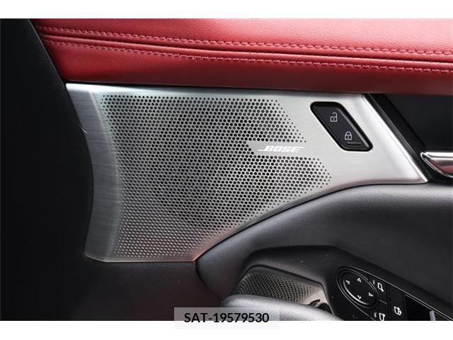 Mazda MAZDA3 2019-06 301049-3