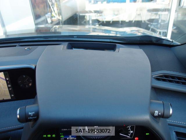Lexus UX 2019-01 213179-19