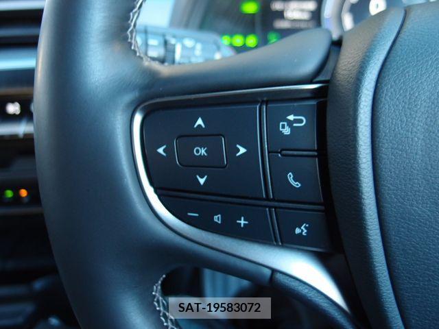 Lexus UX 2019-01 213179-11