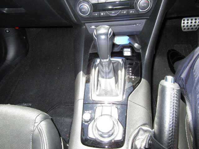 Mazda AXELA SPORT 2018-06 5331-14