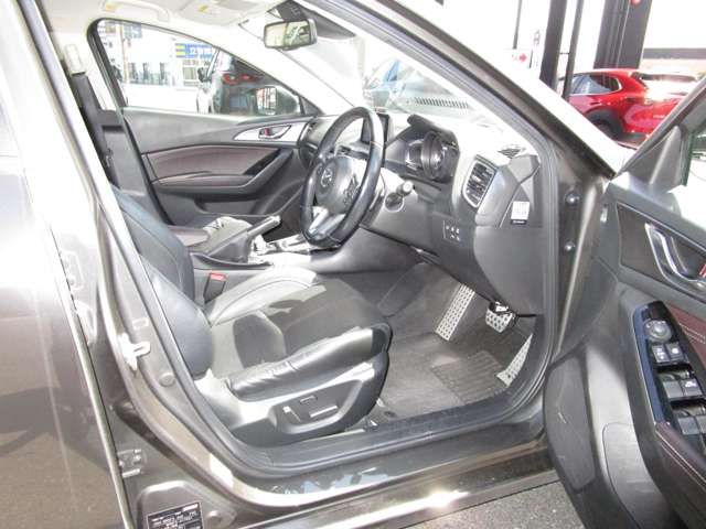 Mazda AXELA SPORT 2018-06 5331-9