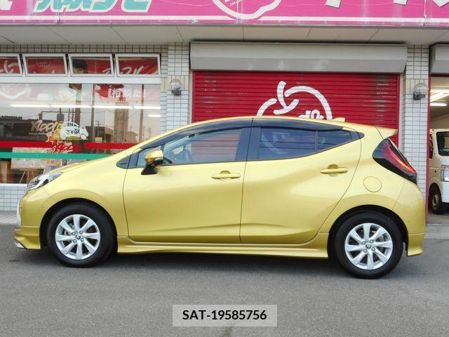 Toyota AQUA 2021-11 376496-6