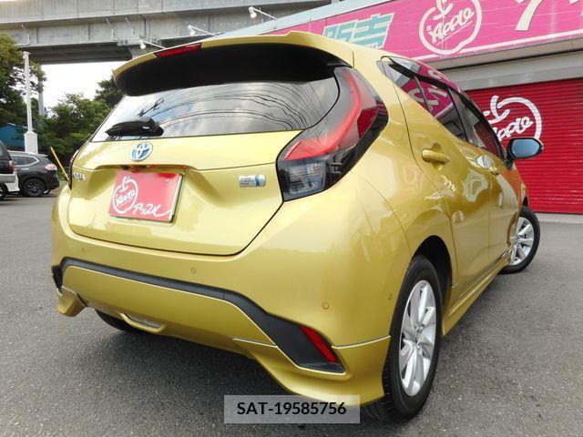 Toyota AQUA 2021-11 376496-2