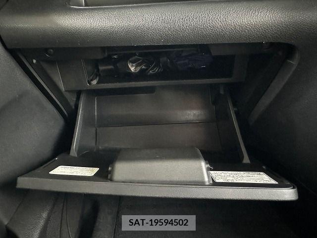 Nissan SERENA 2006-06 385217-16