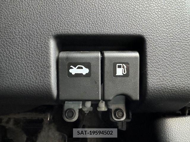 Nissan SERENA 2006-06 385217-12