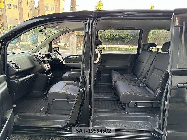 Nissan SERENA 2006-06 385217-29