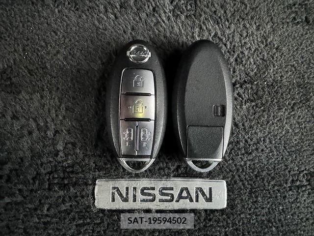 Nissan SERENA 2006-06 385217-28