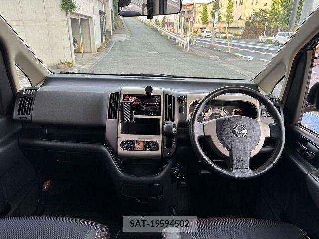 Nissan SERENA 2006-06 385217-1