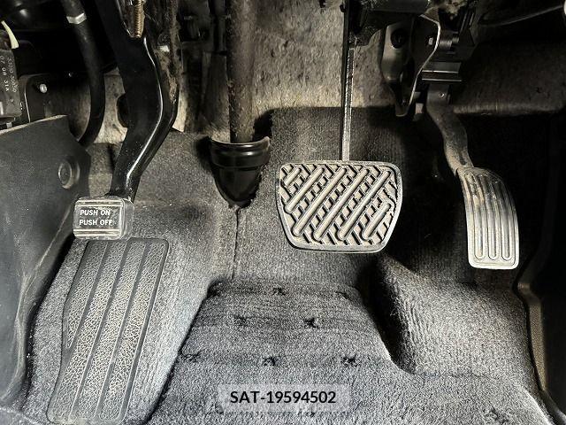 Nissan SERENA 2006-06 385217-20