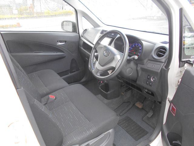 Daihatsu MOVE CUSTOM 2014-11 21517-7