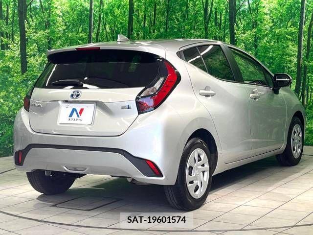 Toyota AQUA 2021-10 220929-17