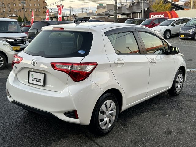 Toyota VITZ 2018-10 27385-1