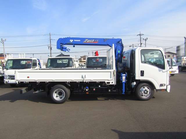 Mazda TITAN 2023-09 9423-3