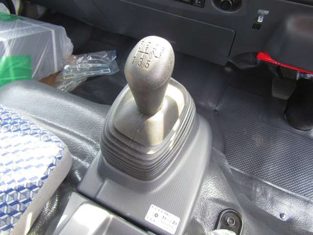 Mazda TITAN 2023-09 9423-17