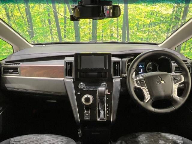 Mitsubishi DELICA D5 2022-06 188129-1