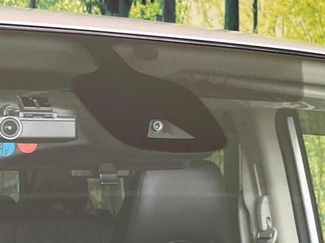 Nissan SERENA 2018-11 23887-6