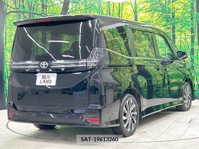 Toyota VOXY 2022-06 313572-18