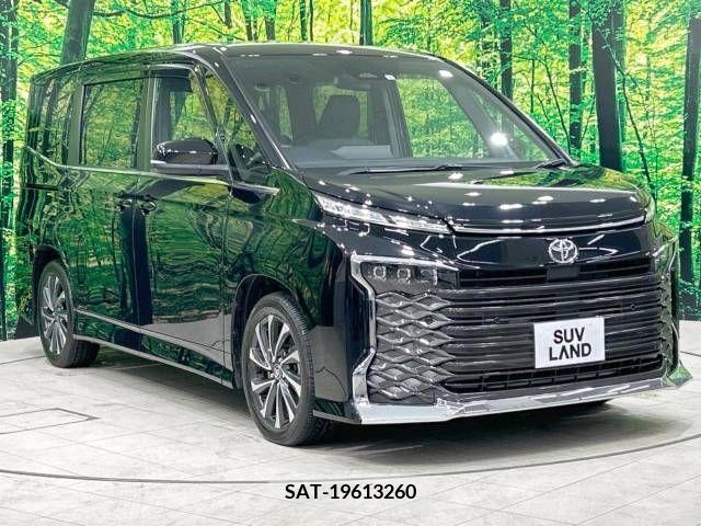 Toyota VOXY 2022-06 313572-17