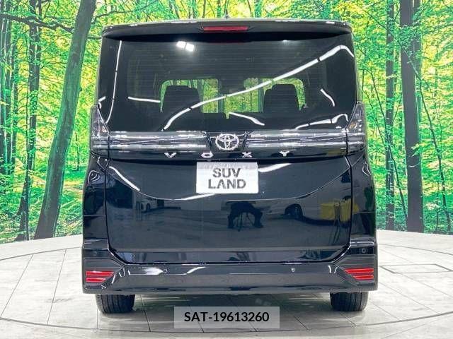 Toyota VOXY 2022-06 313572-16