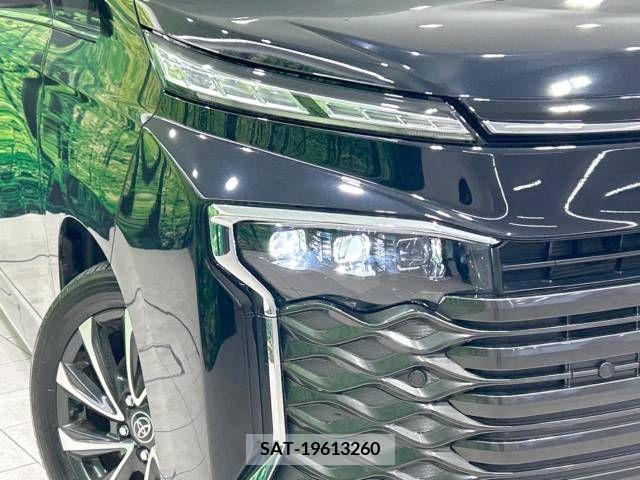 Toyota VOXY 2022-06 313572-13